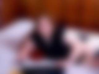 Live cam show with Ramora Rey - Glasses on SxyPornLive