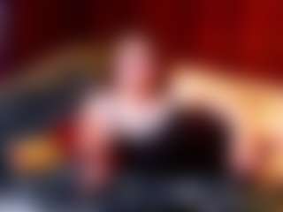 Live cam show with Ramora Rey - Gamer Brown Hair on Camming Site