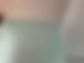 Live cam show with Chiara Chianti - Cooking on makecum.org