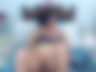 Live cam show with NewYoselinTS - Cumshot on madthumbs