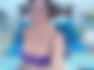 Live cam show with NewYoselinTS - Chubby on Camming Site