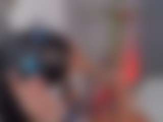 E M E L I E - 89's Live Sex Cam Show