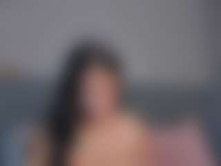 E M E L I E - 89's Live Sex Cam Show