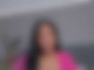 E M E L I E - 89's Live Sex Cam Show