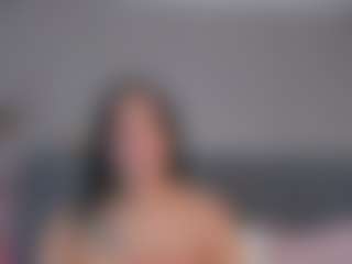 Live cam show with E M E L I E - 89 - Lesbian on Milfs Live