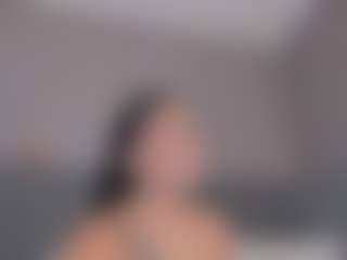 Live cam show with E M E L I E - 89 - Double Penetration on Camsoda