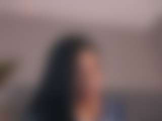 E M E L I E - 89's Live Sex Cam Show