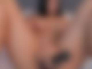 E M E L I E - 89's Live Sex Cam Show