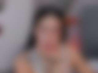 Live cam show with E M E L I E - 89 - Thin on parknlotfishbdy