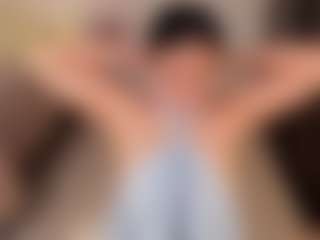 Live cam show with Miisscanela - Squirt MILF on Camiplay Live