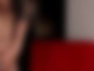 Live cam show with Miisscanela - Ass Bouncing on SpankPalCams