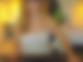 Live cam show with gisela27 - Glasses on Milf Play