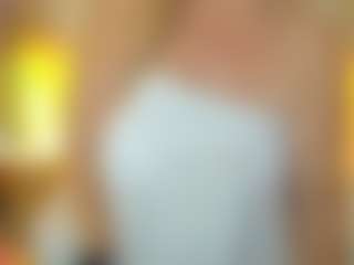 Live cam show with gisela27 - Glasses on xplaylive.com