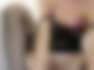 Live cam show with miabella - Emo on Camsoda