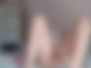 Live cam show with Alicia-Sage - Granny Blonde Hair on Camsoda