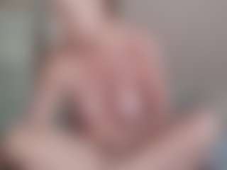 Live cam show with Alicia-Sage - Granny Blonde Hair on CamClone