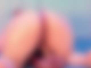 Live cam show with Julia Davis - Bdsm Young Adult on SpankPalCams