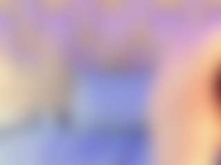 Live cam show with Julia Davis - Facefuck on Camsoda