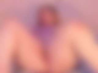 Live cam show with Julia Davis - Facefuck on Mixed Magazine Live