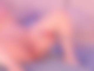 Live cam show with Julia Davis - Facefuck on Camsoda