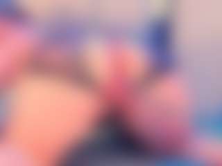 Live cam show with Julia Davis - Interactivetoy Teen (18+) on intimatelivegirls.com