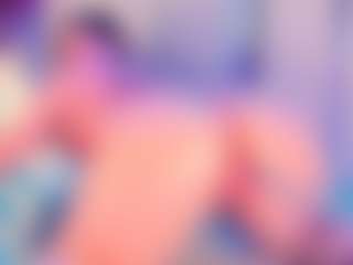 Live cam show with Julia Davis - Interactivetoy Teen (18+) on Camiplay Live