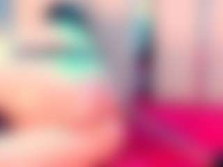 Live cam show with Julia Davis - Facefuck on Dare Cams