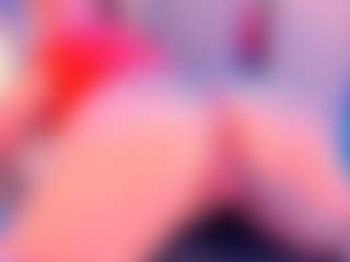 Live cam show with Julia Davis - Camel Toe on Camsoda