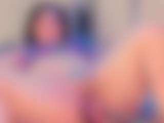 Live cam show with Julia Davis - Young Adult on Mixed Magazine Live
