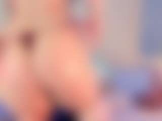 Live cam show with Julia Davis - Interactivetoy Teen (18+) on Camsoda