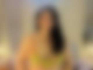 Live cam show with Julia Davis - Interactivetoy Teen (18+) on Camsoda