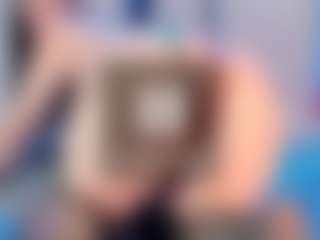 Live cam show with Julia Davis - Squirt on crypto-cams