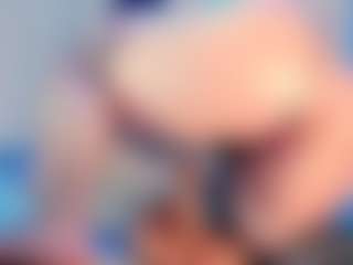 Live cam show with Julia Davis - Big Ass on crypto-cams