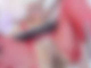 Live cam show with MelanieKlaus - Public on livesuperchat.net