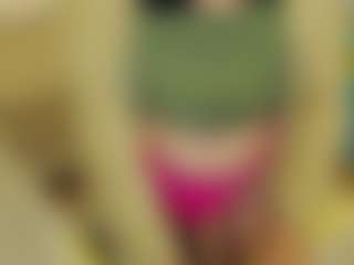 Live cam show with SophieFantasys - Large Tits on WildCum
