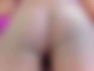 Live cam show with LuciaSex - Black Hair on livesuperchat.net