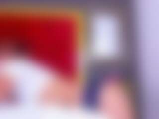 KrystalFox's Live Sex Cam Show