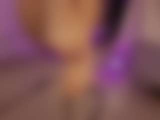 Renatta Cruz's Live Sex Cam Show