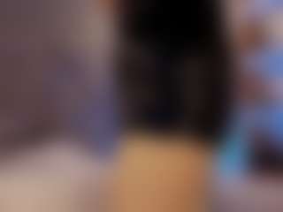 Live cam show with Renatta Cruz - Bush on Camsoda