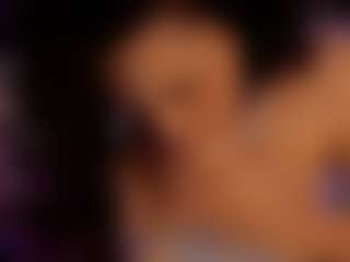 Live-Cam-Show mit Renatta Cruz - Bush auf Camsoda