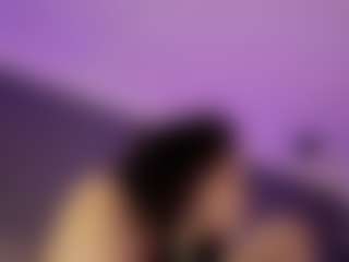 Live cam show with Renatta Cruz - Brown Hair Petite on mypornchat.com