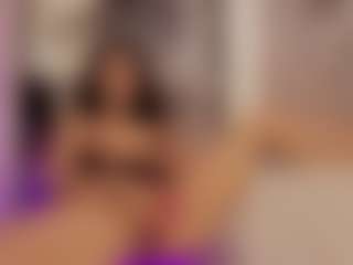 Renatta Cruz's Live Sex Cam Show