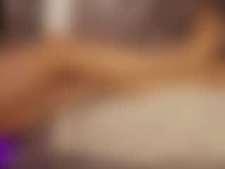 Live cam show with Renatta Cruz - Bush on fuklive.com