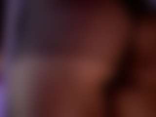 Live cam show with Renatta Cruz - Bush on Nude Live Now
