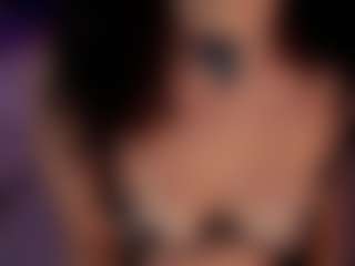 Renatta Cruz's Live Sex Cam Show