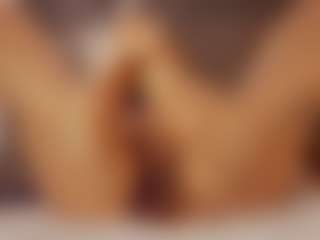 Renatta Cruz's Live Sex Cam Show