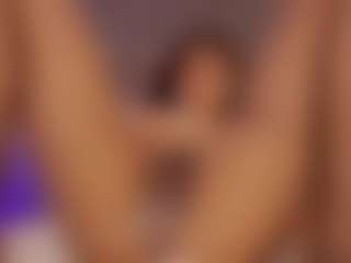 Renatta Cruz's Live Sex Cam Show