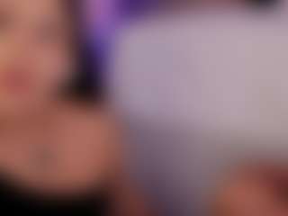 Renatta Cruz's Live Sex Cam Show