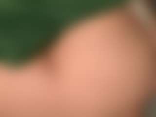 Live cam show with Nella-joly - Nipple Piercings on CSO-WL
