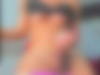 11INCHESELFSUCK's Live Sex Cam Show